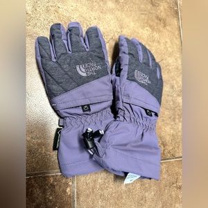 Girls North Face ski/winter gloves
